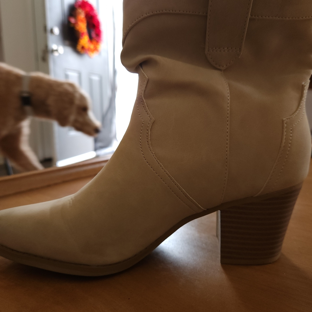 Elegant Tan Women's Country BOOTS SIZE 9.5. SOFT TO TOUCH. - Picture 8 of 12